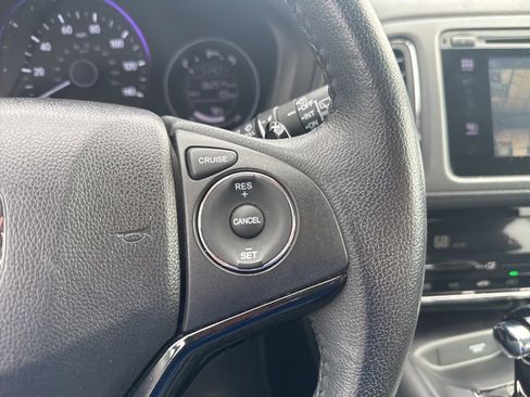 Used 2017 Honda HR-V EX-L image 11