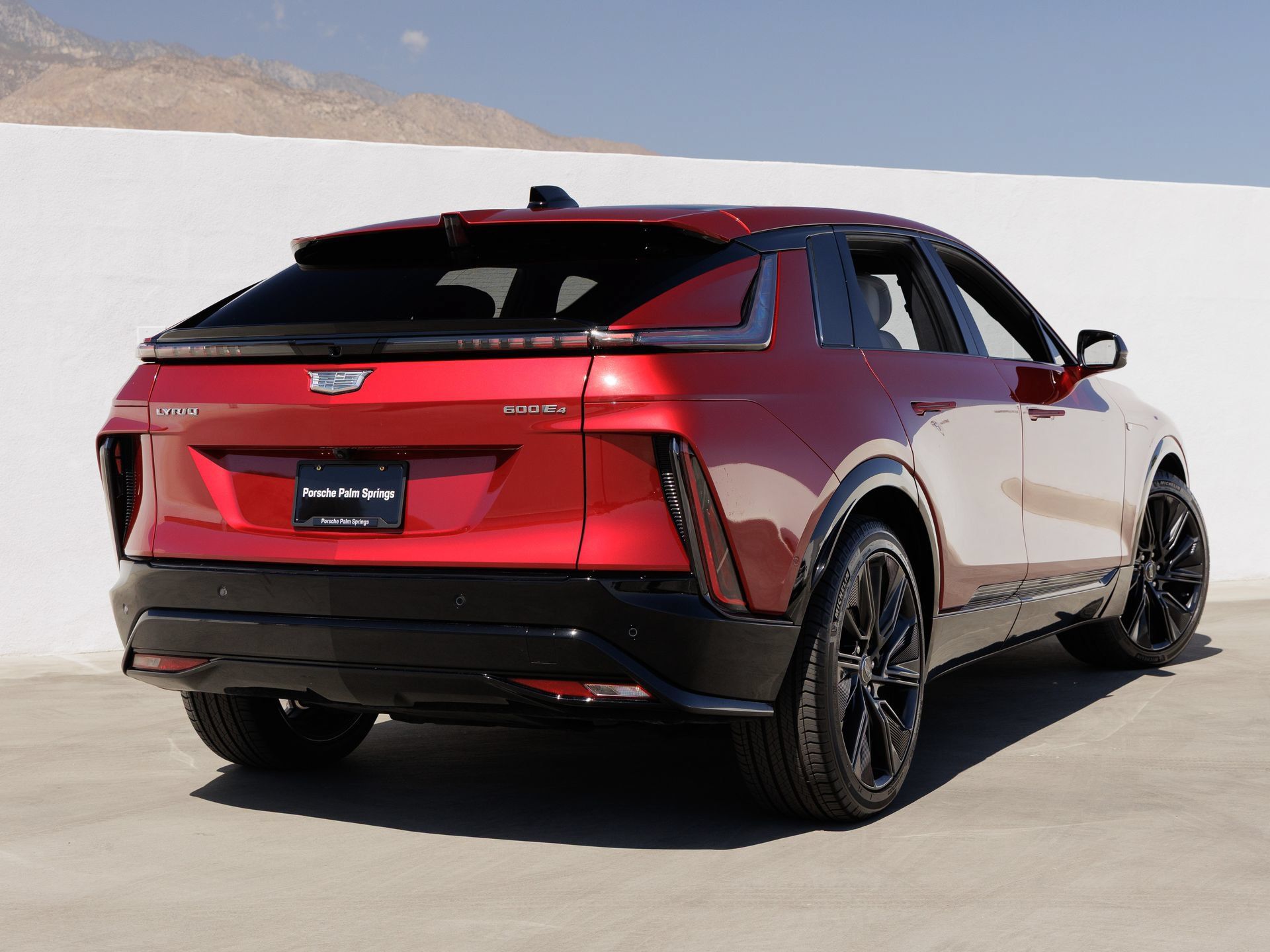 Used 2025 Cadillac Lyriq Sport AWD/4WD image 7