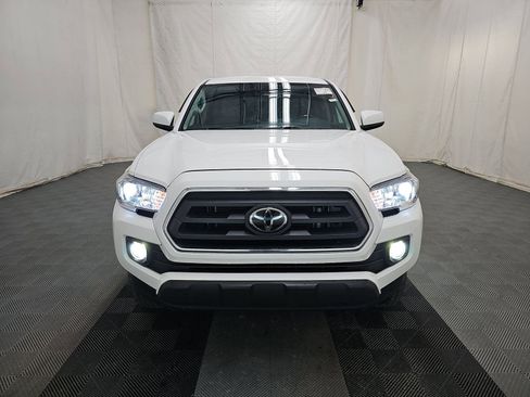 Used 2021 Toyota Tacoma SR5 RWD image 2