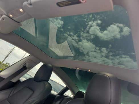 Used 2020 Tesla Model 3 RWD image 23