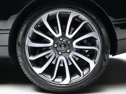 Used 2019 Land Rover Range Rover Supercharged AWD/4WD image 32
