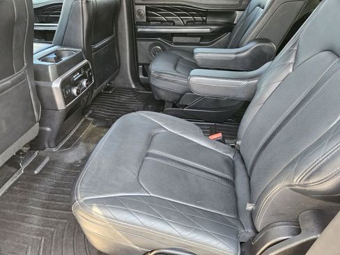 Used 2019 Ford Expedition Max Platinum RWD image 28