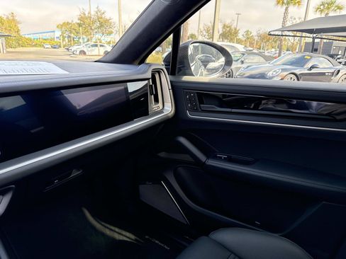 Certified 2025 Porsche Cayenne Turbo GT image 54