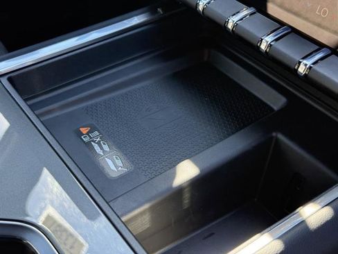 New 2026 GMC Acadia Elevation image 32