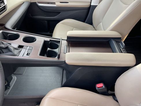 Used 2021 Toyota Sienna XLE image 14