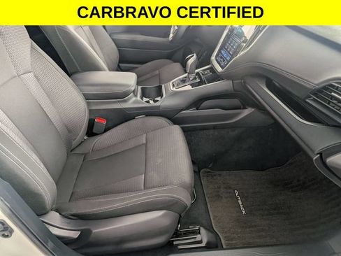Used 2025 Subaru Outback Premium AWD/4WD image 32
