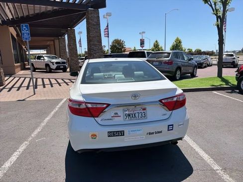 Certified 2017 Toyota Camry SE w/ Moonroof Package FWD image 6