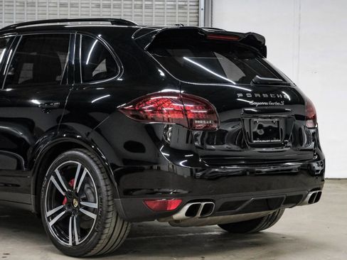 Used 2014 Porsche Cayenne Turbo S AWD/4WD image 15