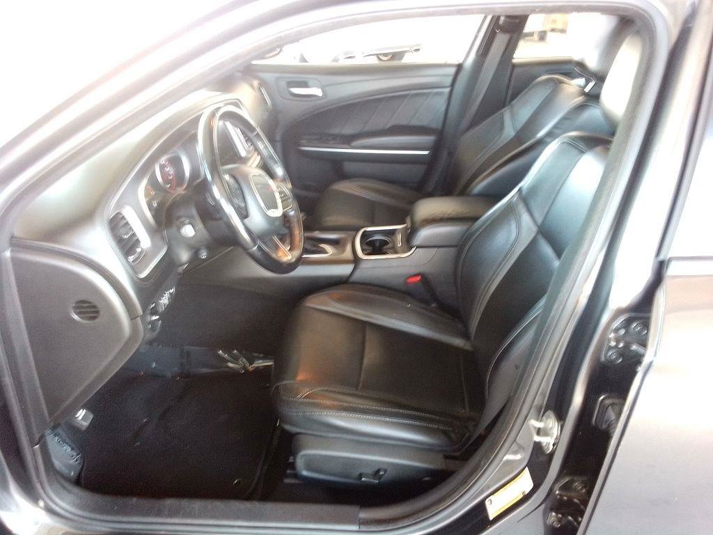 Used 2022 Dodge Charger SXT w/ Plus Group RWD image 11