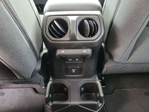 New 2025 Jeep Gladiator Sport AWD/4WD image 9