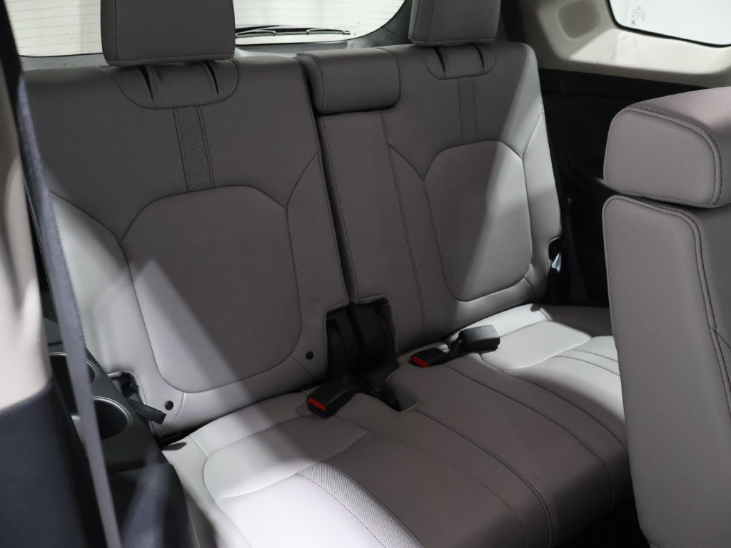 Used 2024 Honda Pilot Touring image 21
