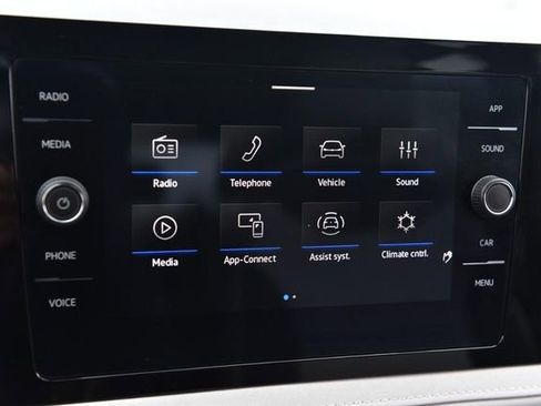 Used 2025 Volkswagen Taos SE FWD image 13