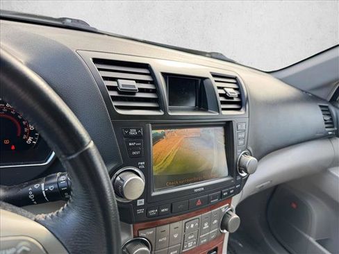 Used 2010 Toyota Highlander Limited image 14
