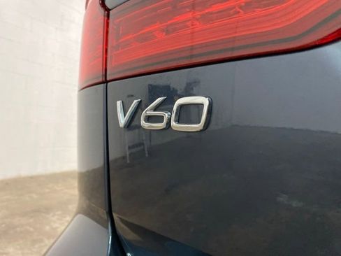 Used 2025 Volvo V60 B5 Cross Country Plus AWD/4WD image 92