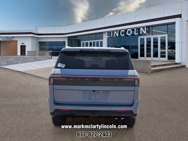 New 2027 Lincoln Navigator Premiere AWD/4WD image 4