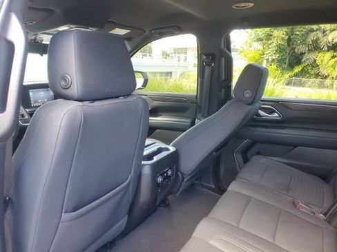 Used 2022 Chevrolet Suburban LS image 12