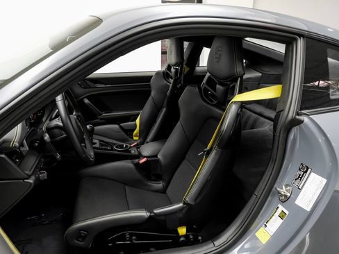 Used 2023 Porsche 911 GT3 RWD image 34