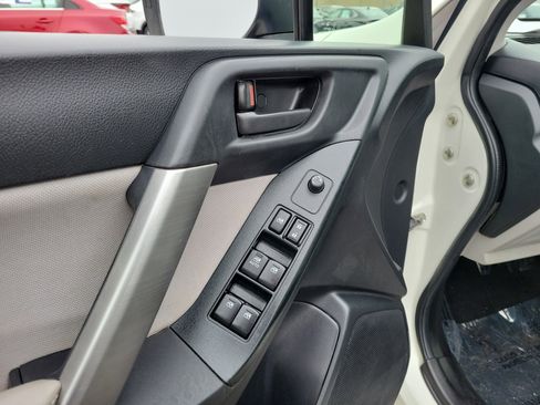 Used 2016 Subaru Forester 2.5i Premium image 18