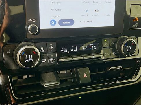 Certified 2024 Toyota Highlander XLE image 15