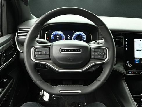 Used 2023 Jeep Wagoneer Series II image 26