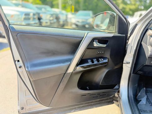 Used 2017 Toyota RAV4 Limited w/ Carpet Mat Package AWD/4WD image 28