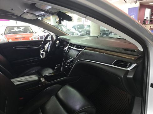 Used 2013 Cadillac XTS Luxury FWD image 13