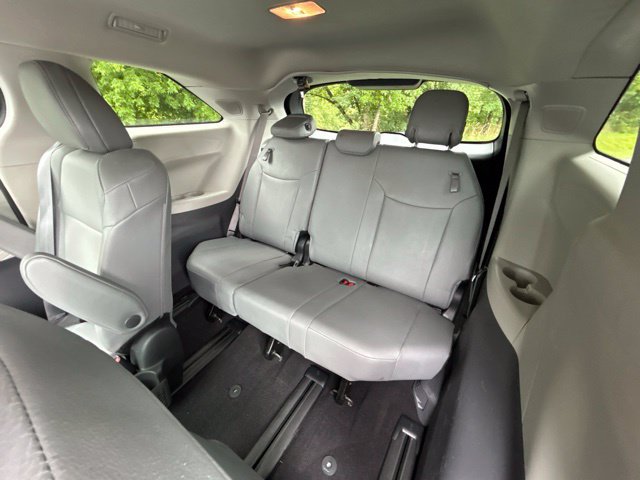Used 2024 Toyota Sienna XLE w/ XLE Plus Package AWD/4WD image 40