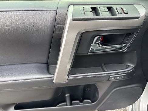 Used 2022 Toyota 4Runner Limited image 19