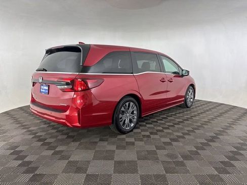 Used 2025 Honda Odyssey Touring image 9