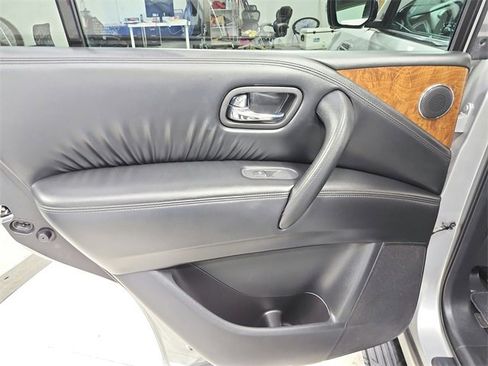 Used 2024 Nissan Armada SL image 40