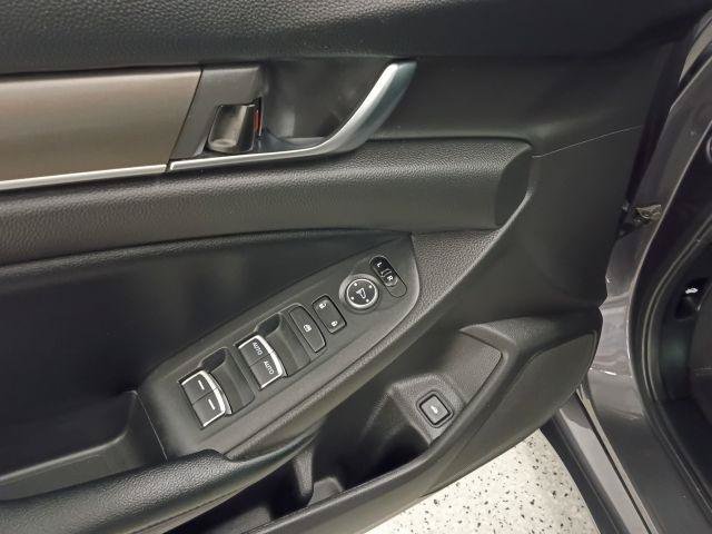Used 2018 Honda Accord LX image 17