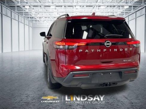 Used 2022 Nissan Pathfinder SV image 8