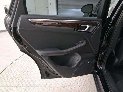 New 2026 Porsche Macan S image 32