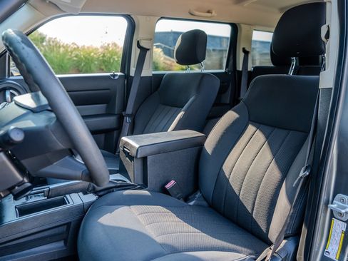 Used 2011 Dodge Nitro Heat RWD image 23