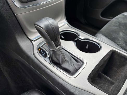 Used 2017 Jeep Grand Cherokee Altitude image 28