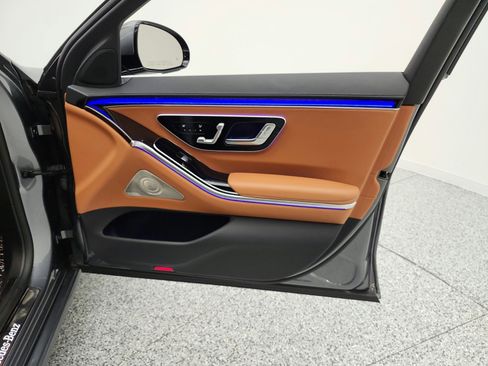 Certified 2022 Mercedes-Benz S 500 4MATIC image 27