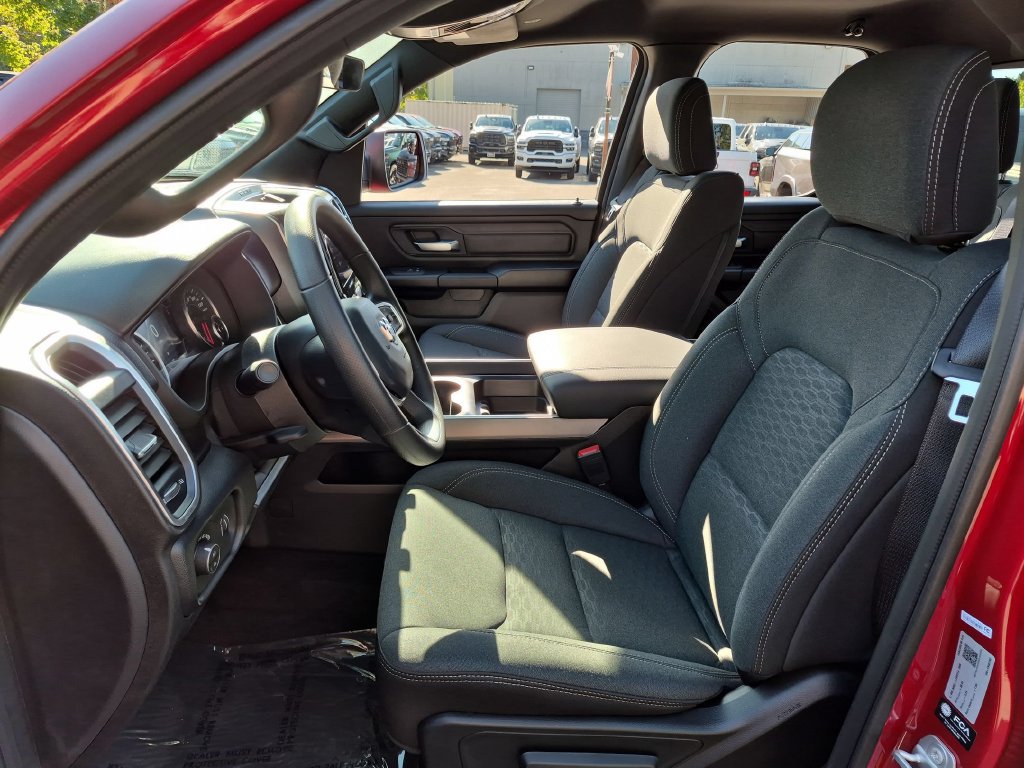 New 2026 RAM 1500 Express AWD/4WD image 12