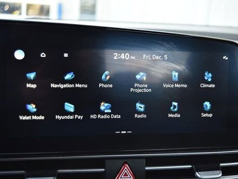 Used 2023 Hyundai Elantra SEL w/ Convenience Package image 13