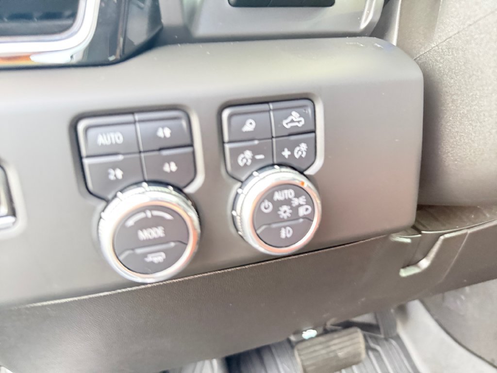 Used 2025 GMC Sierra 2500 Denali Ultimate AWD/4WD image 17