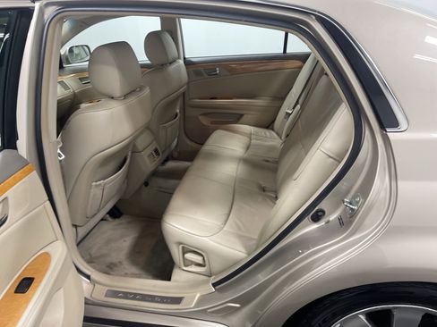 Used 2005 Toyota Avalon XLS image 13