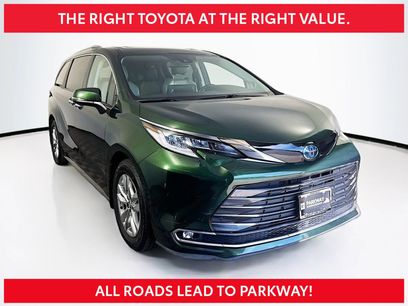 Used 2023 Toyota Sienna Limited