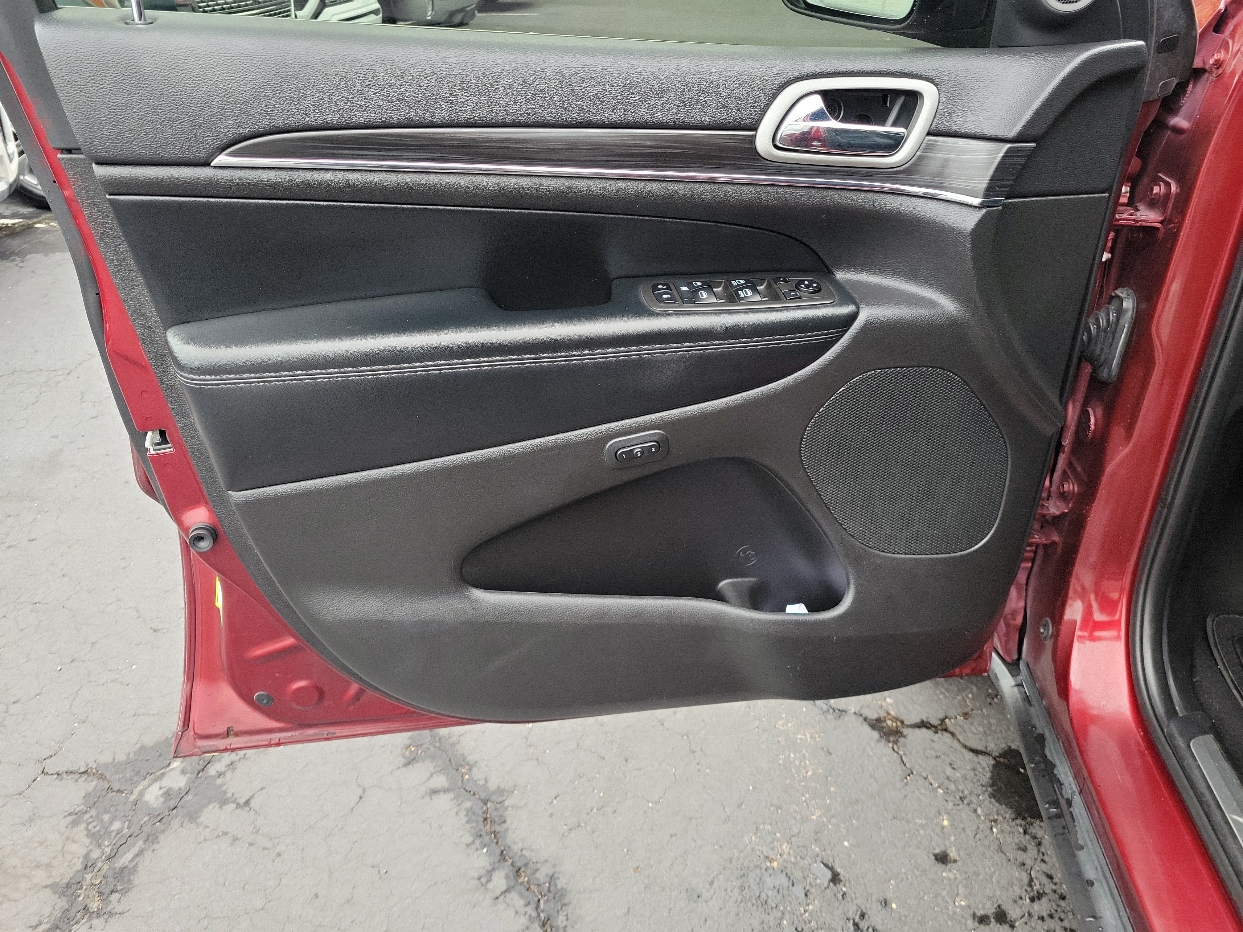 Used 2021 Jeep Grand Cherokee Limited AWD/4WD image 19