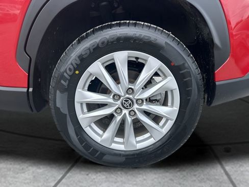 Used 2023 Toyota Corolla Cross LE FWD image 28