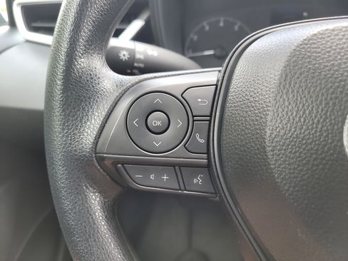 Used 2025 Toyota Corolla LE image 26