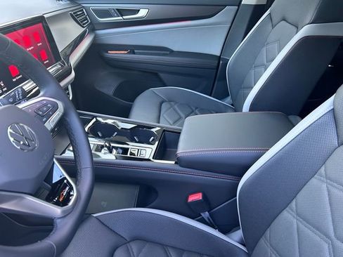 New 2026 Volkswagen Atlas Peak Edition AWD/4WD image 9