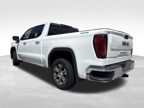 Used 2025 GMC Sierra 1500 SLT AWD/4WD image 9