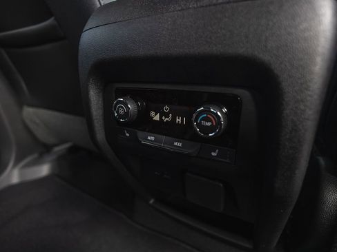 New 2026 Chevrolet Traverse High Country image 33