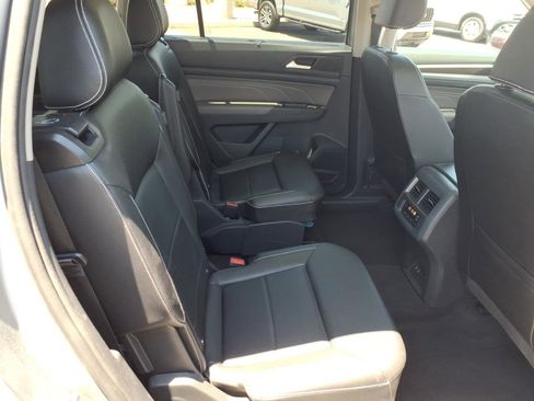 Certified 2023 Volkswagen Atlas SE w/ Panoramic Sunroof Package AWD/4WD image 14