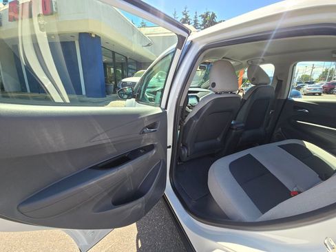 Used 2020 Chevrolet Bolt LT FWD image 15