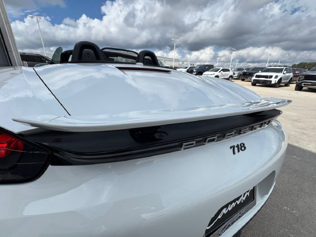 Used 2017 Porsche 718 Boxster S RWD image 25